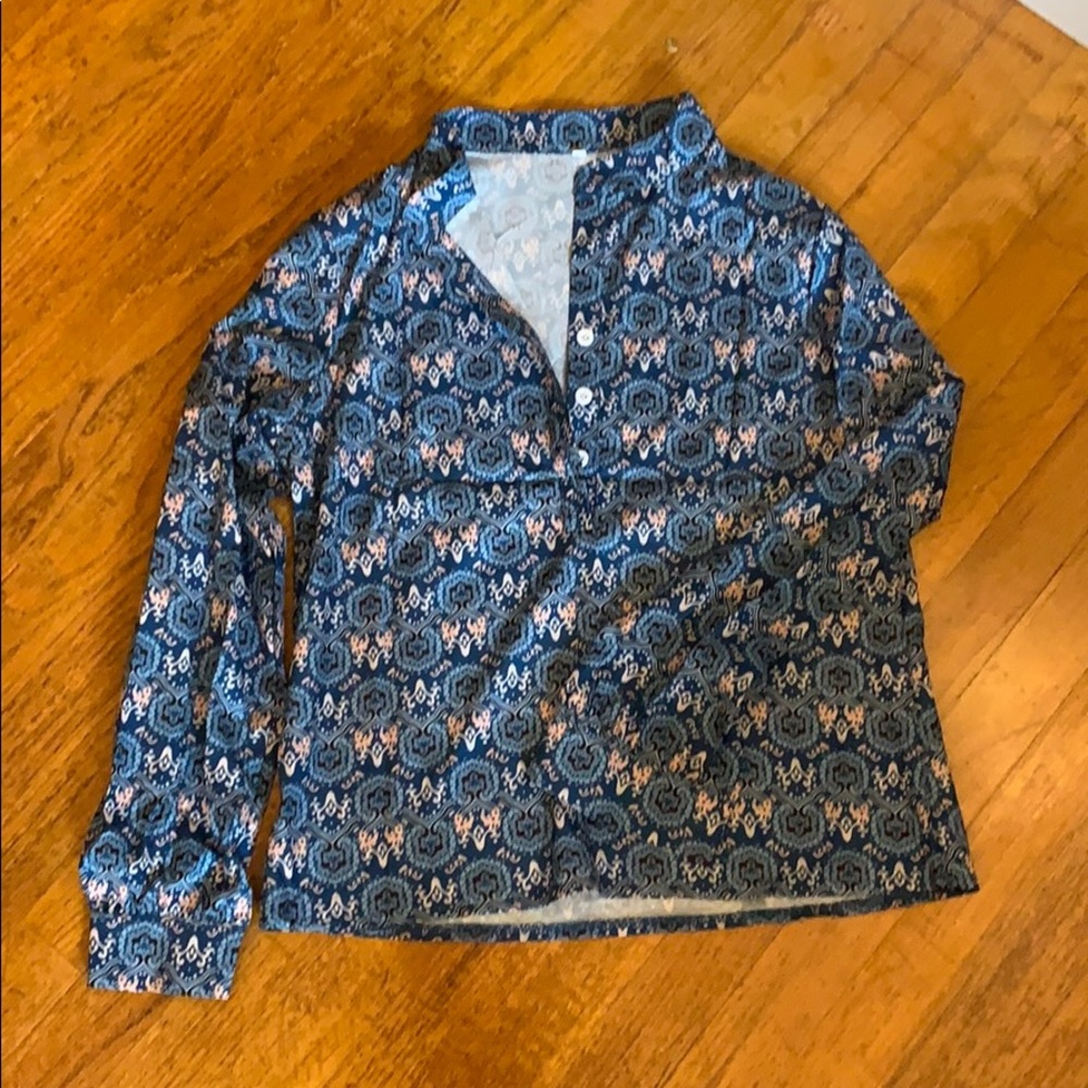 Funky no collar blouse